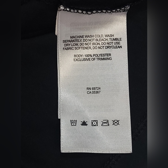 Sale Columbia Sportwear Company Black Long Sleeve V-neck Tee Women's Size 1X - Picture 9 of 9